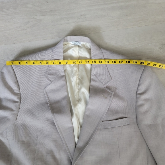 John Weitz Tan Sport Coat with Gold Buttons - Picture 6 of 9